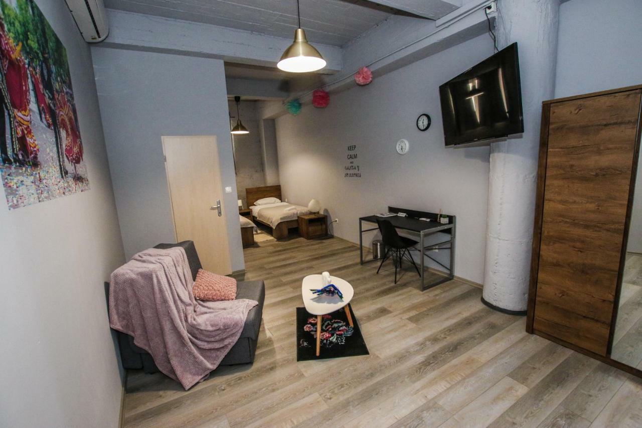 Xxl Rooms 리예카 외부 사진